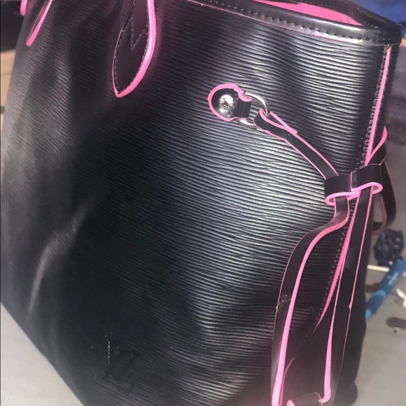 Epi Louis Vuitton - Picture 7 of 8